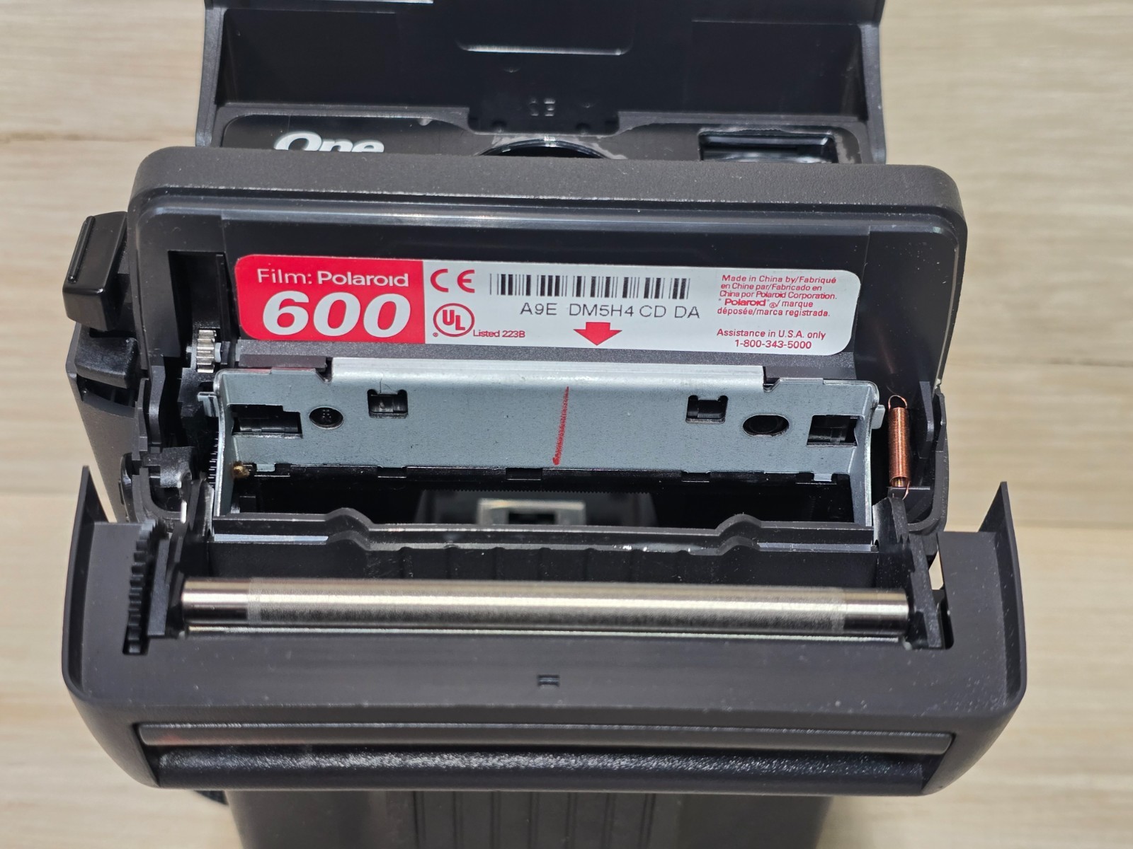 Polaroid One Step Camera With Built in Flash 600 Film