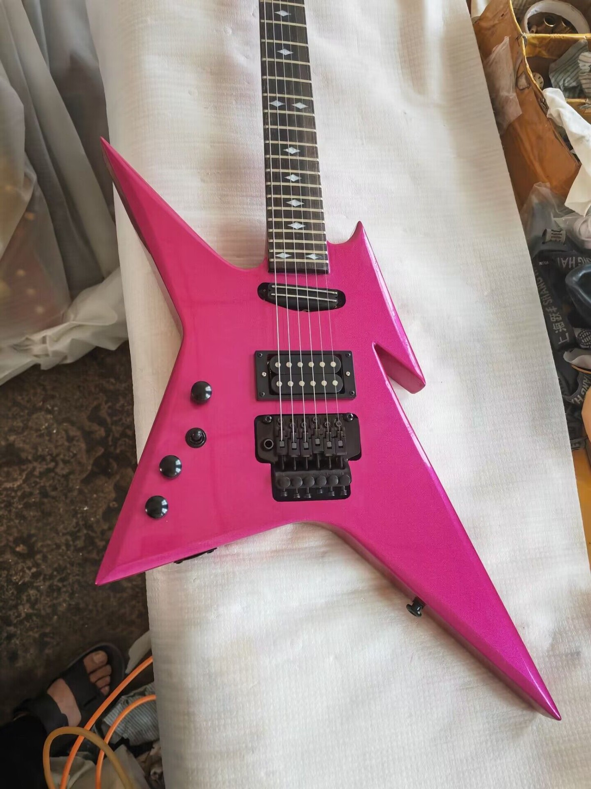 Pink Left-handed Electric Guitar Double Locking Tremolo Bridge System Pro Guitar