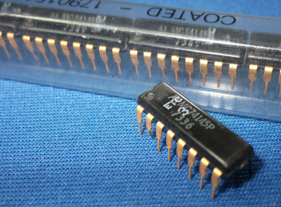 MC74145P MOTOROLA 74145N 16-PIN DIP GOLD LEADS VINTAGE 1973 COLLECTIBLE QTY-1