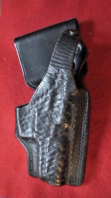Desantis Thumb  Break #82 Black Leather Holster S&W 469 Rt. Hand Duty
