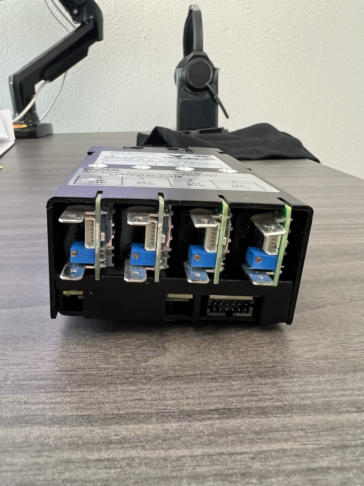 VOX NEVO+600S Configurable Power Supply
