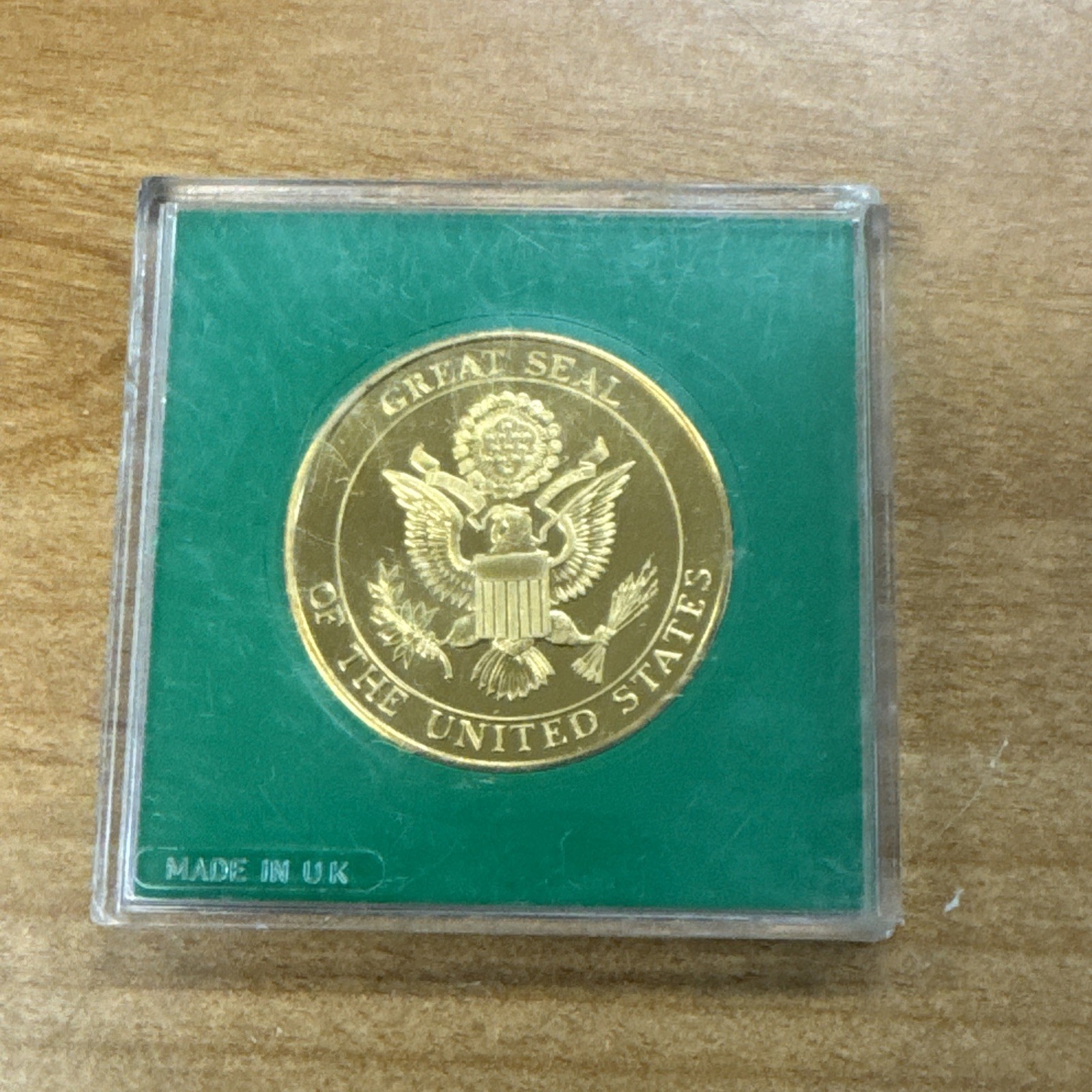 WASHINGTON DC PROOF 22CT GOLD PLATED SOUVENIR MEDAL/COIN CASED