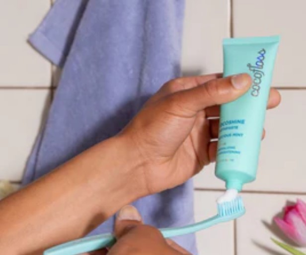 Cocolab Cocoshine Whitening n-HA Hydroxyapatite Toothpaste - Lychee Breeze 4oz