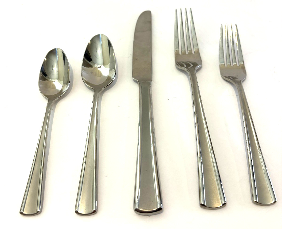 NEW Robinson Chamberlain Stainless 18/10 Flatware 5 Piece Place Setting