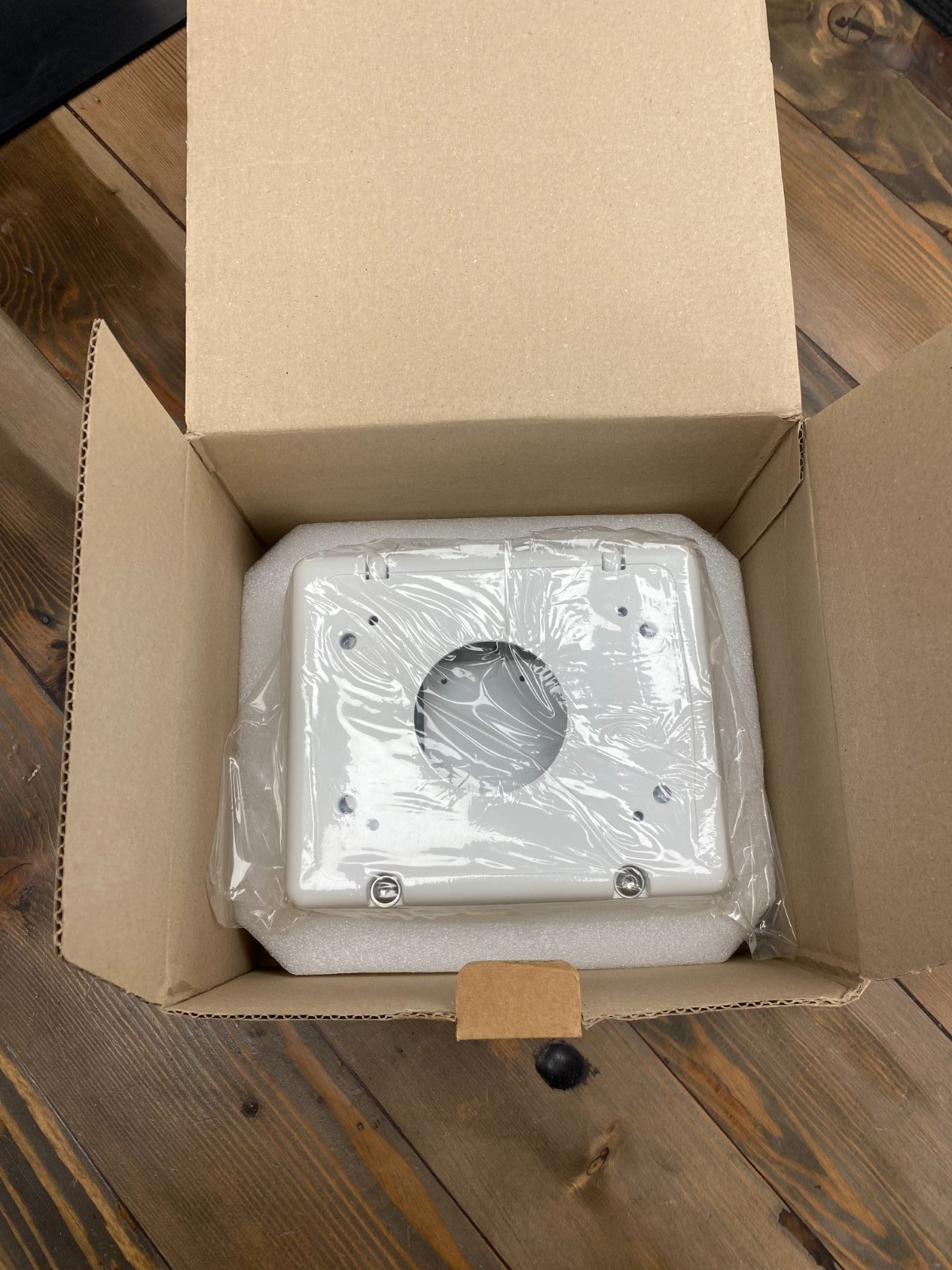 Installation Box SBP-300NBW