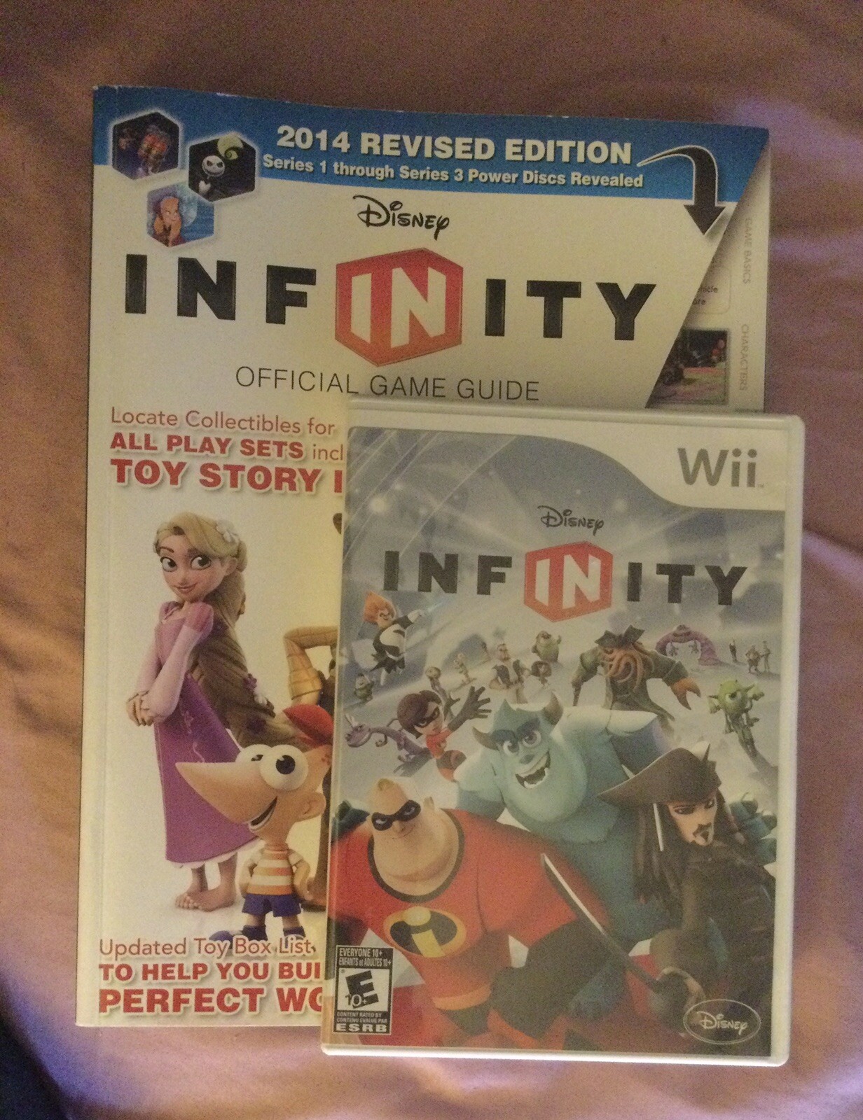 Wii Disney Infinity game with Prima 2014 Official Game Guide