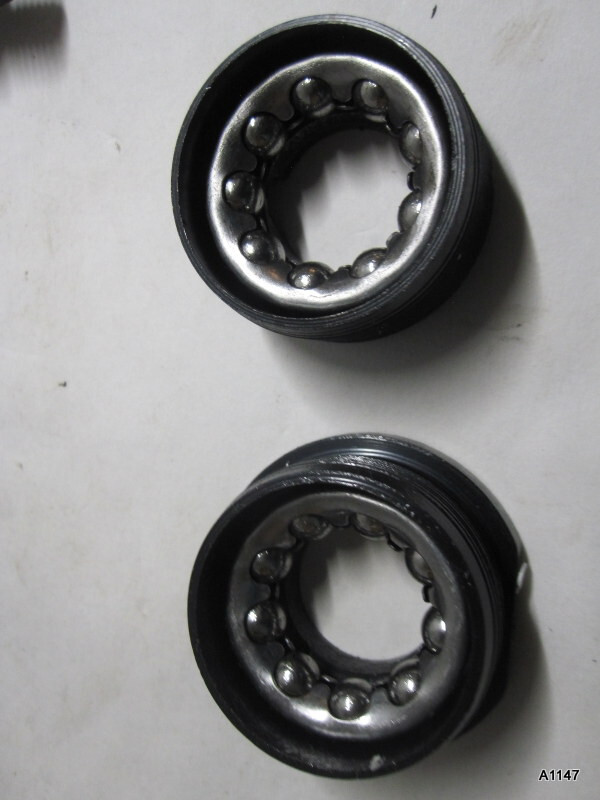 One Kit Steel Bicycle Square Cotterless Bottom Bracket Axle With Bearings