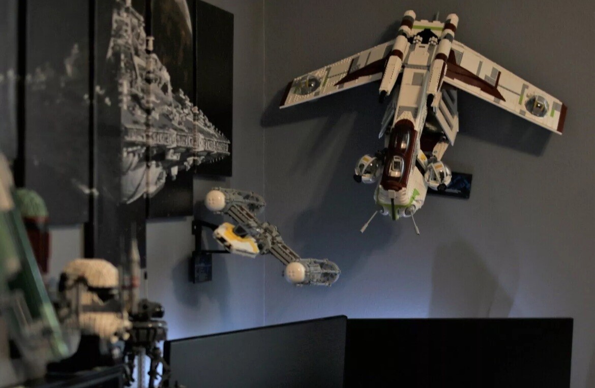 LEGO UCS Republic Gunship Wall Mount (75309)