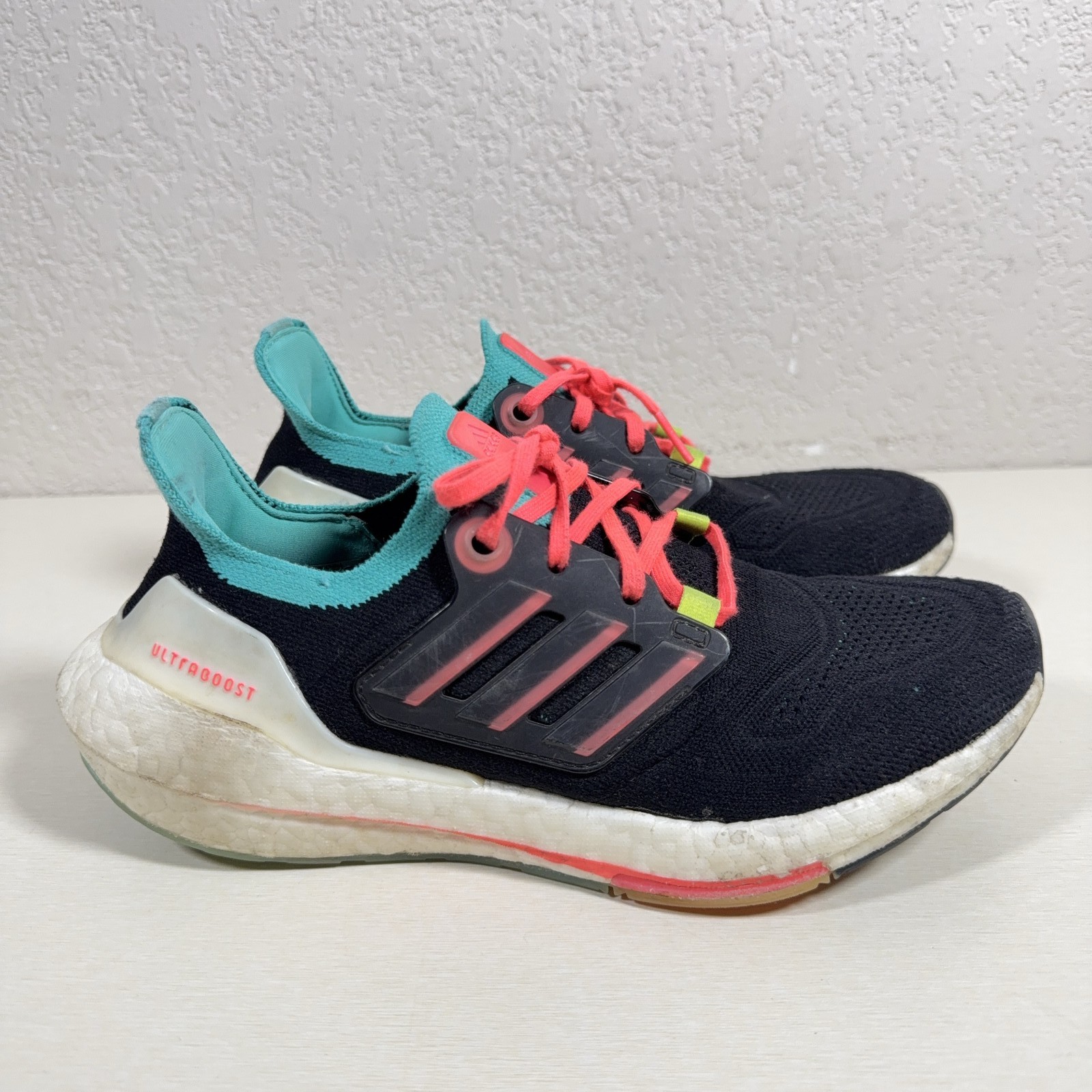 Adidas Ultraboost 22 Men's 5 Running Shoes Black Teal Pink Knit Lace-Up Sneakers