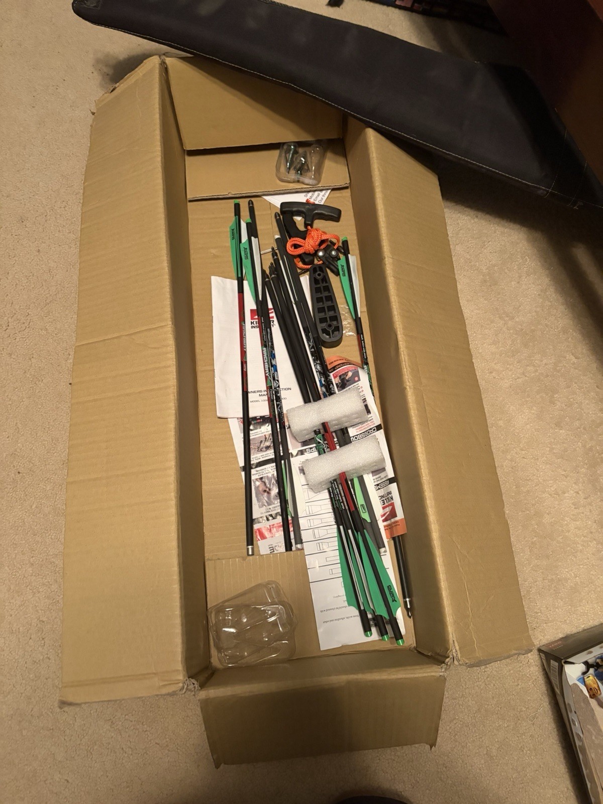 Killer Instinct Crossbow And Arrows With Broad Head