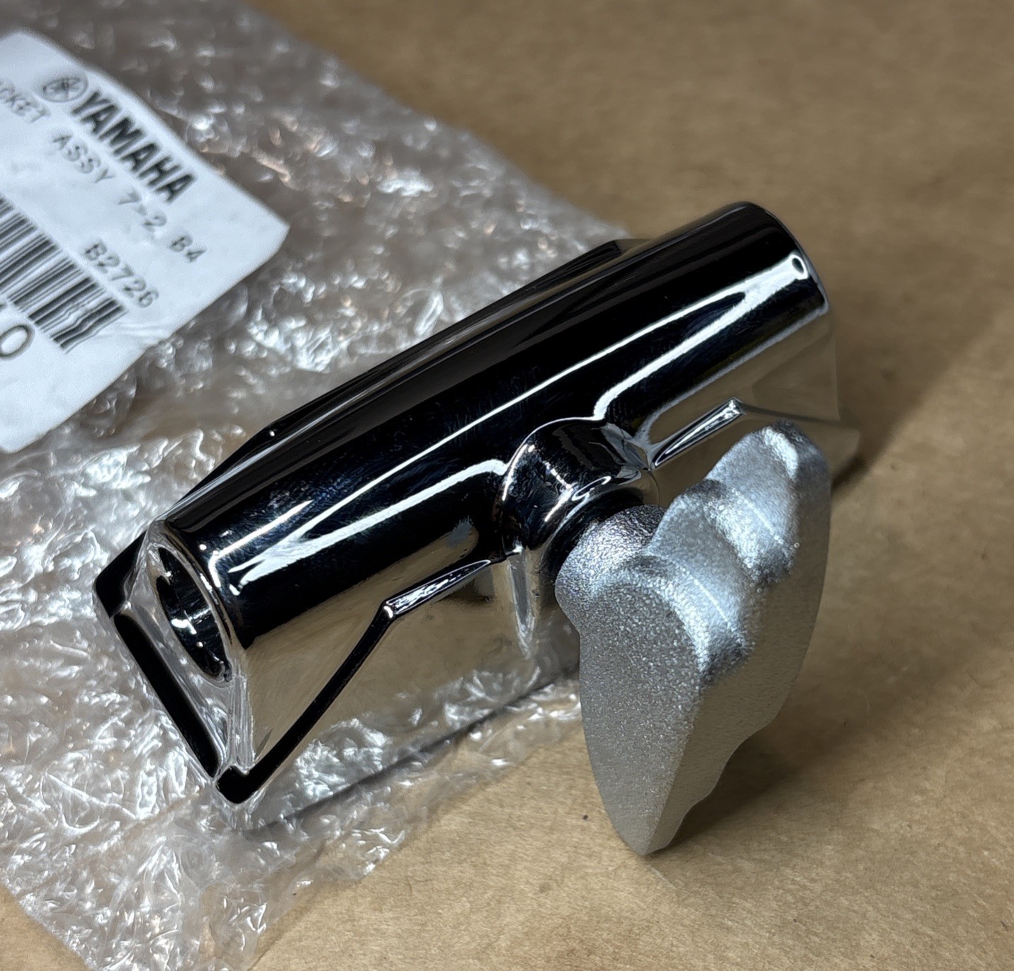 Yamaha WU372210 Bracket O-E for New Stage Custom
