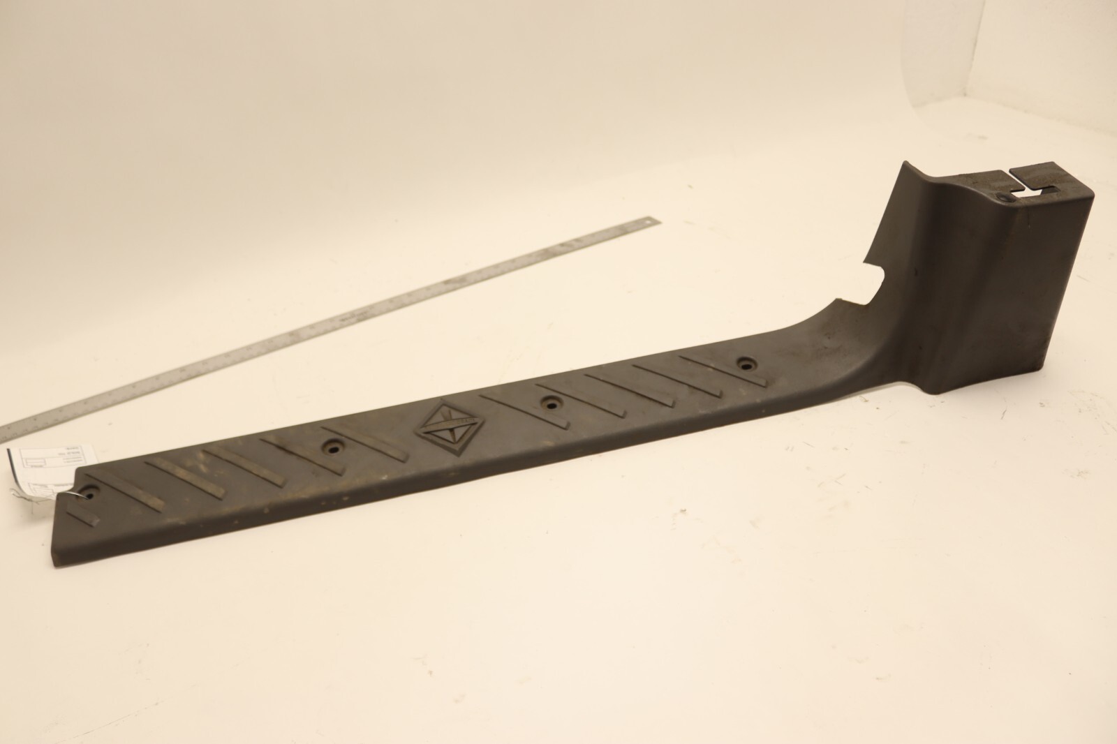 2017-2024 INTERNATIONAL LT625 RIGHT PASSENGER SIDE DOOR SILL SCUFF PLATE OEM