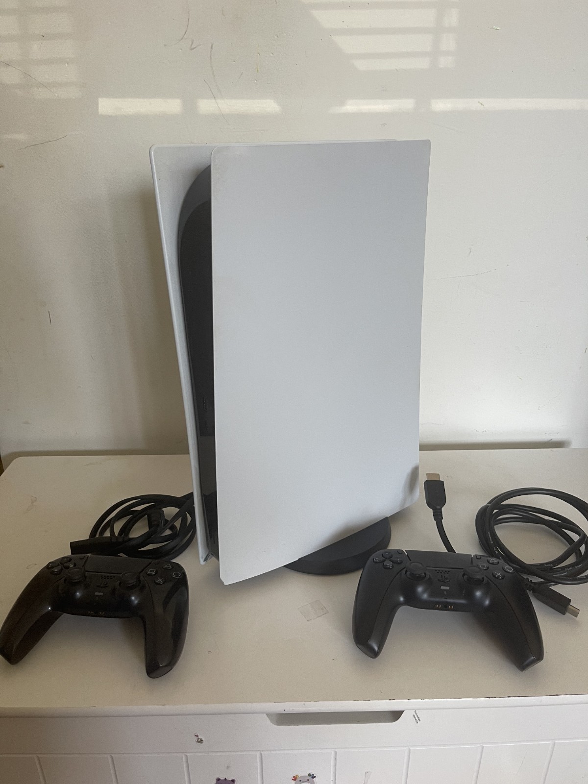 Sony PS5 Digital Edition Console - White Used 2 Controllers 825gb Plus Extra 1TB