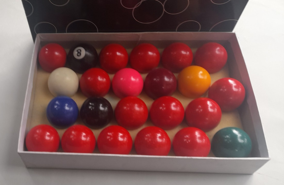 Vintage Pool Snooker Billiard BALLS 2″ inch With 23  Red Balls Training Set wBox