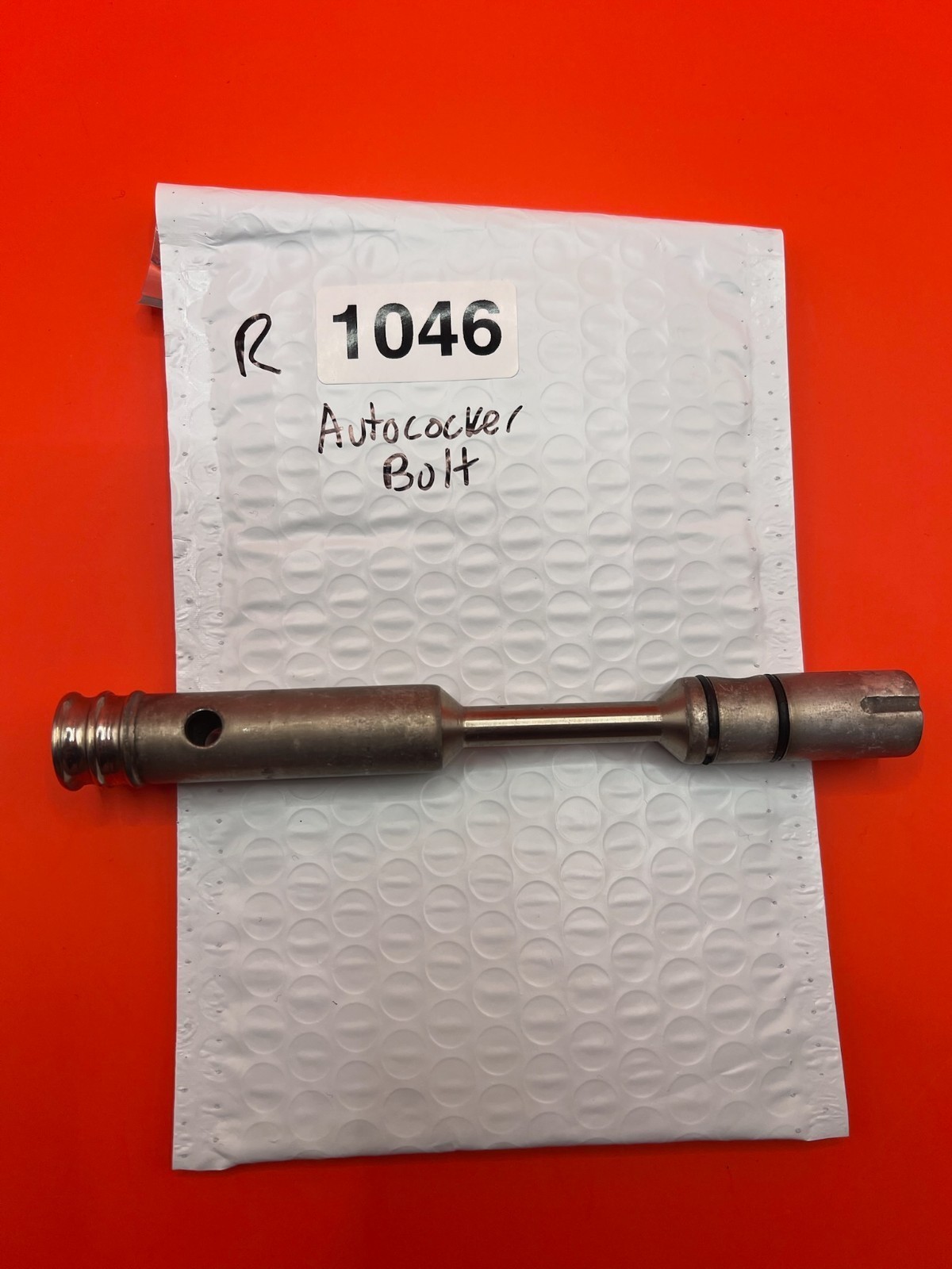 Autococker Bolt