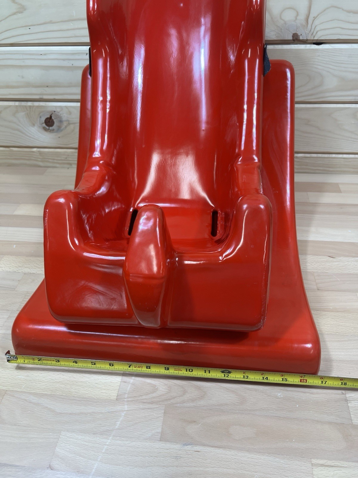 TUMBLE FORMS Feeder Seat Positioner and Tumble Forms Wedge No Belts