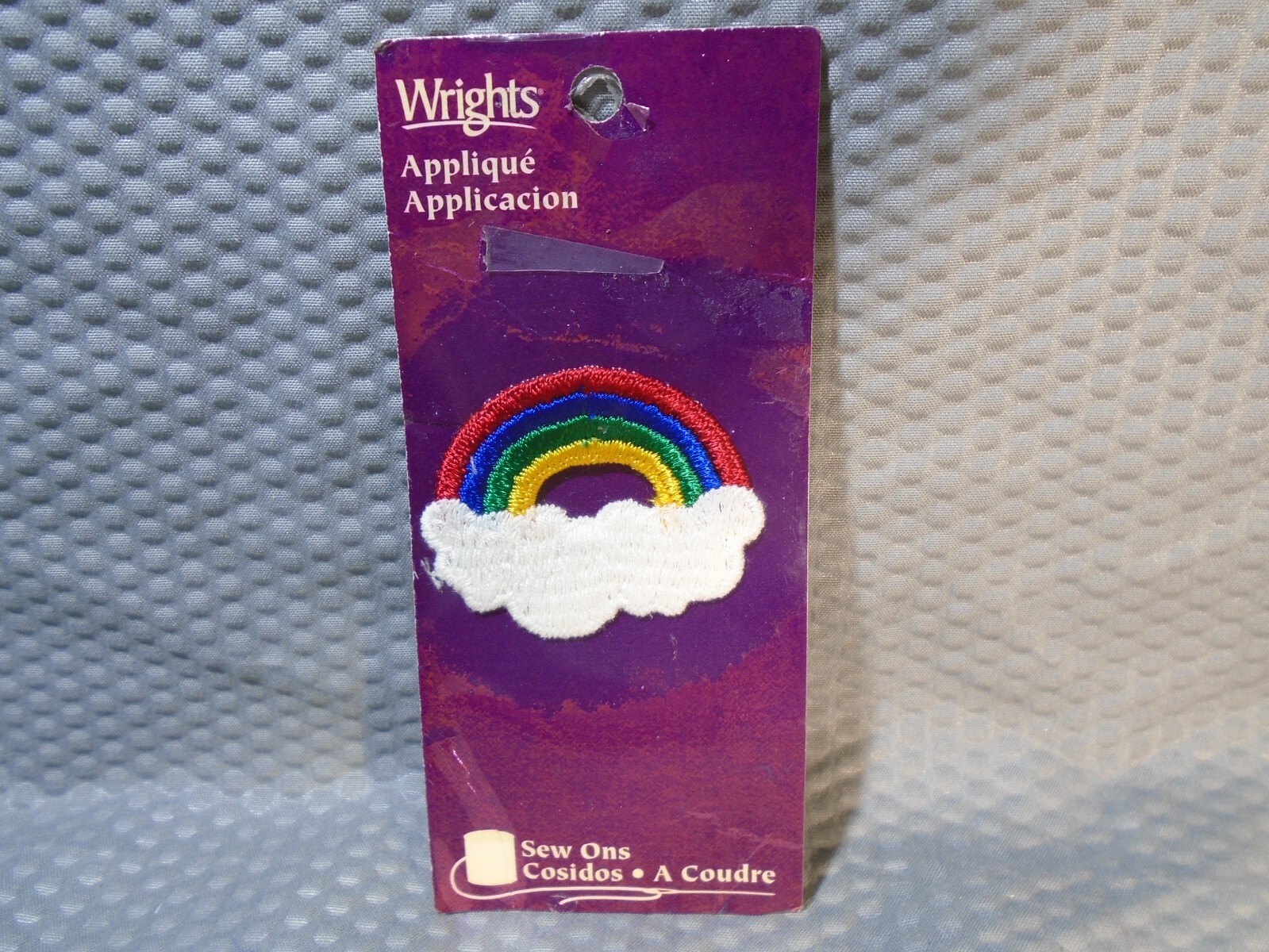 WRIGHTS RAINBOW ON CLOUD 1.5" X 2" APPLIQUE NIP (MF1122A)
