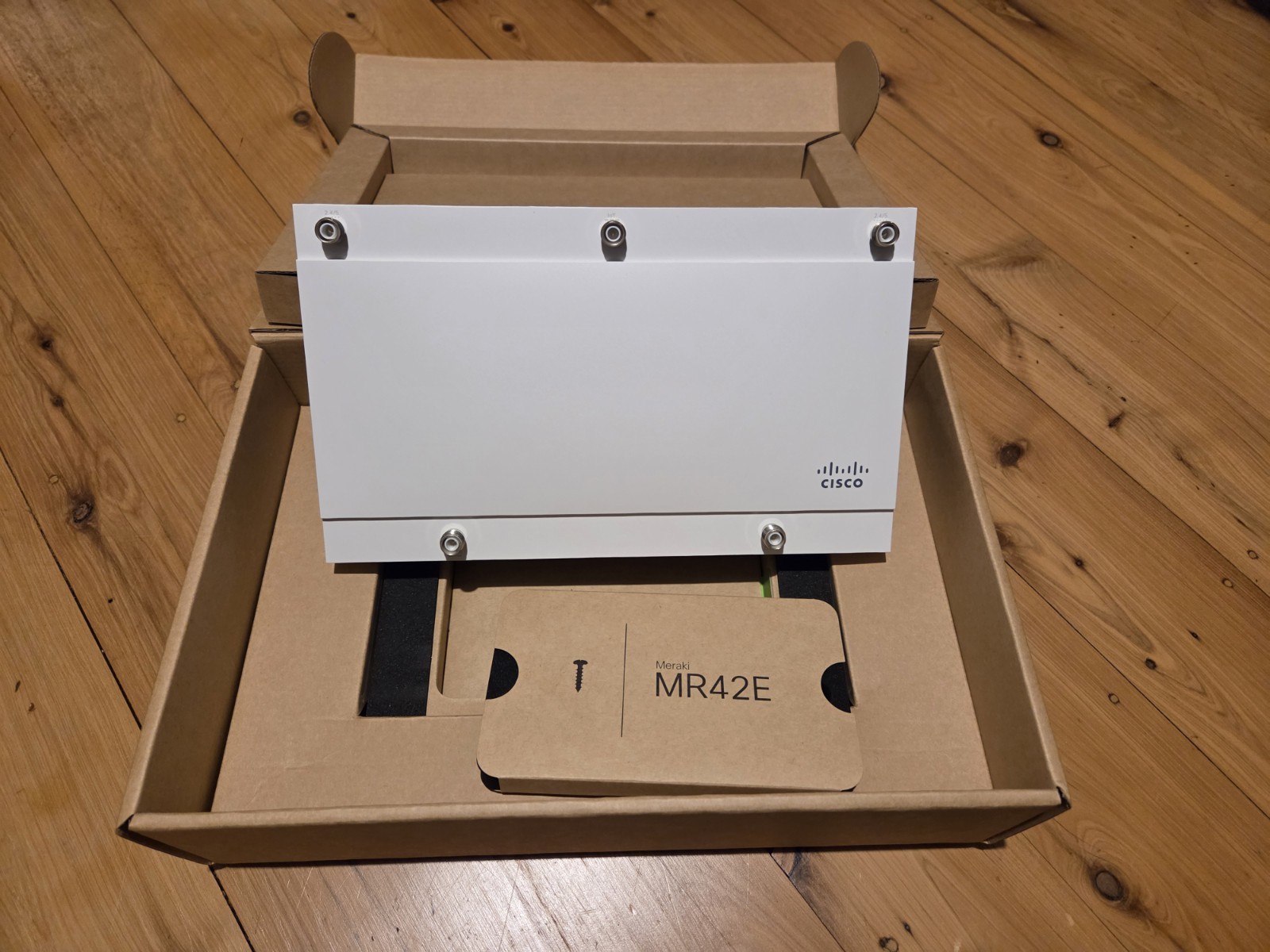 Meraki MR42E Wireless Access Point | UNCLAIMED SERIALS |  Antennas Included