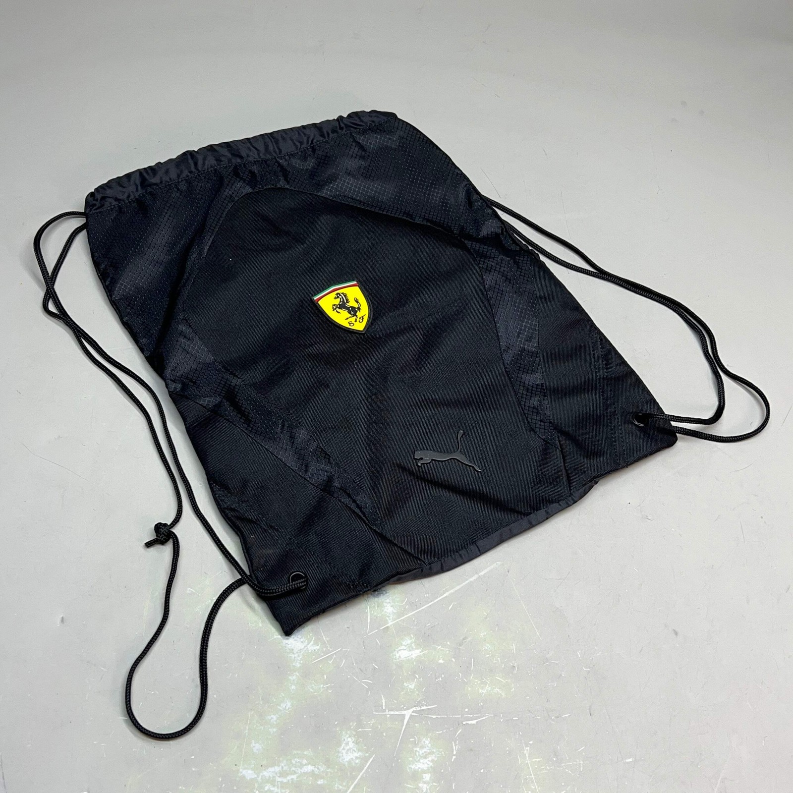 PUMA Ferrari Drawstring Closure Bag 100% Nylon 18"x14" Black (Pre-Owned)
