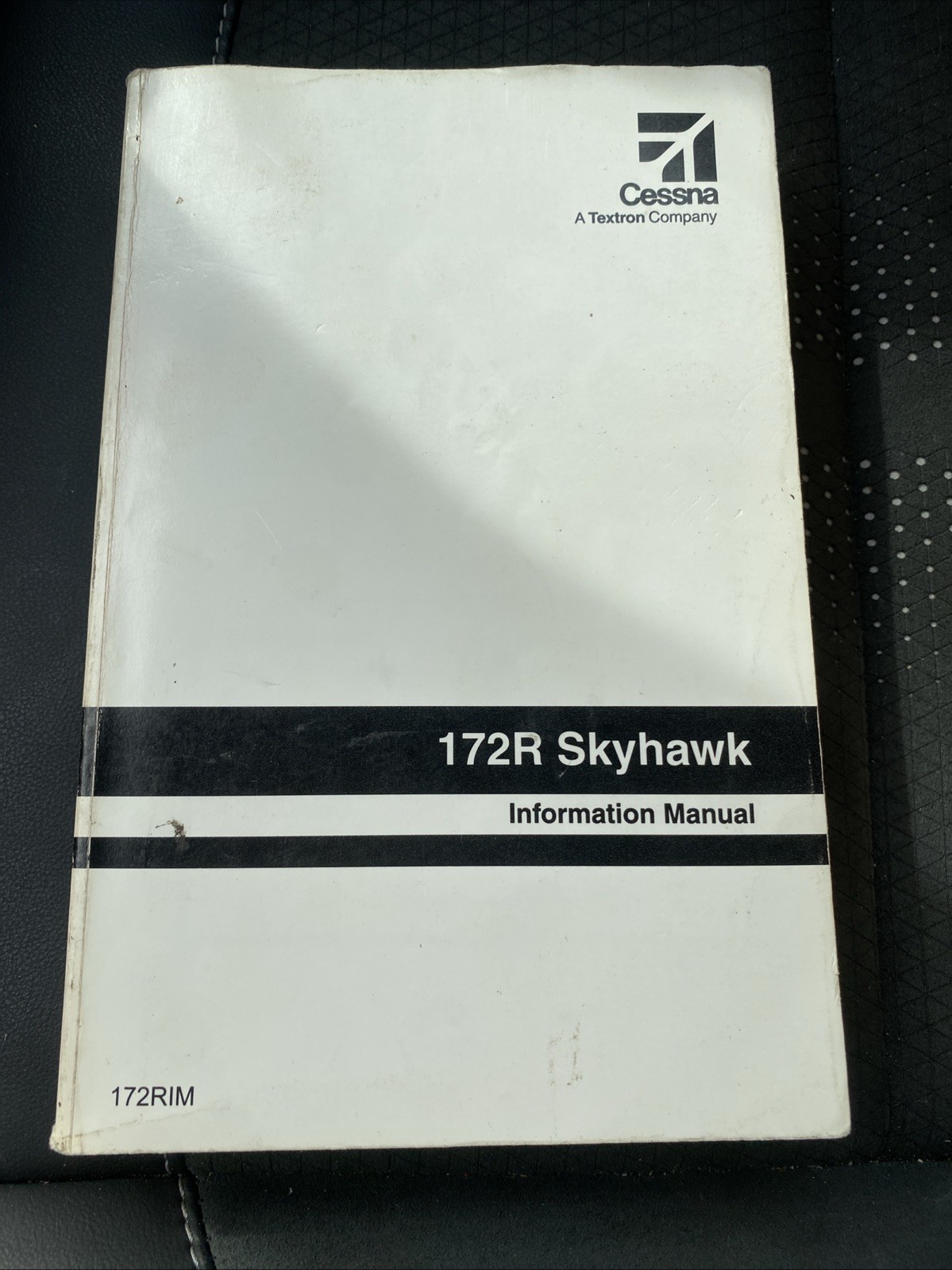 172R Skyhawk Information Manual 172RIM