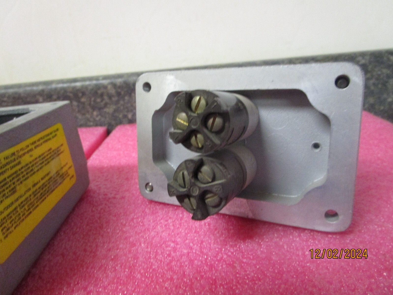 Appleton Selector Switch Control Station Sealed 2 Position, 2 Circuit EFDB175-12