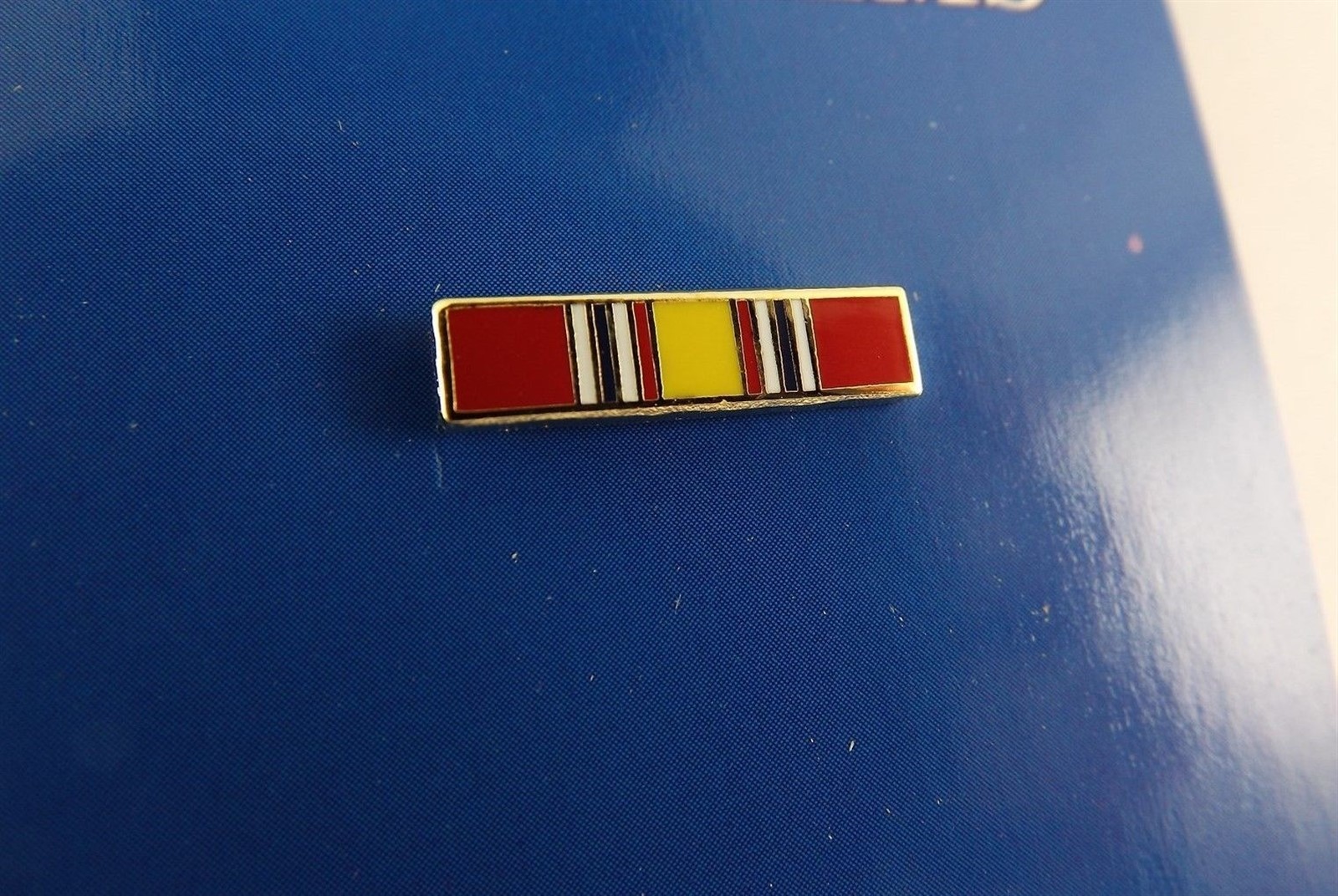 "NATIONAL DEFENSE RIBBON" BRAND NEW Lapel Pin Enamel 11/16"