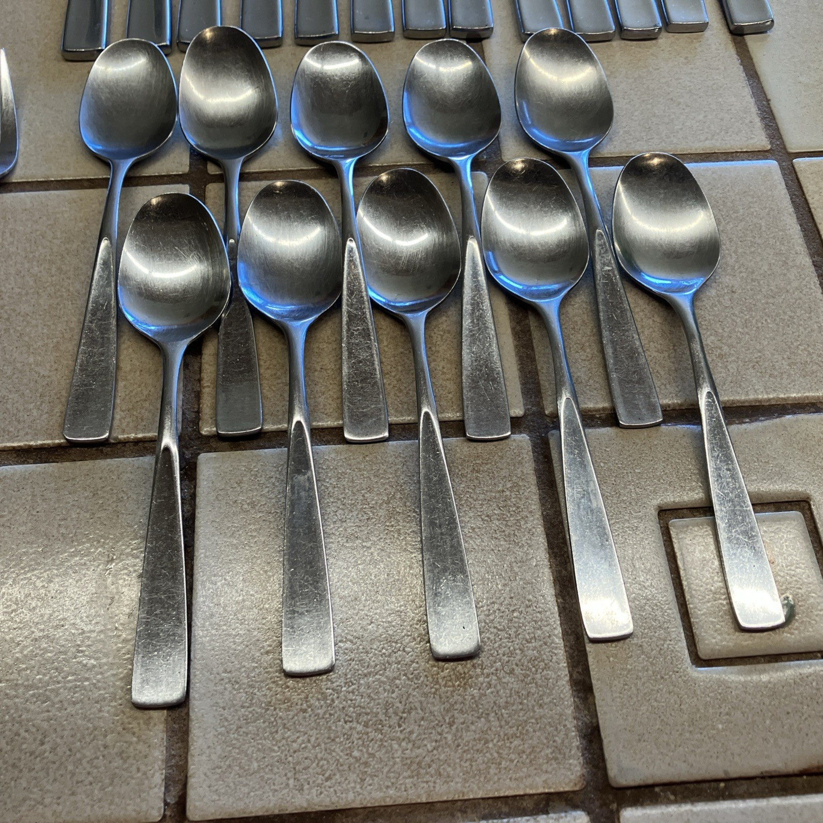 ROGERS ALLISON STAINLESS FLATWARE 39 PIECE SERVICE FOR 7 & EXTRAS