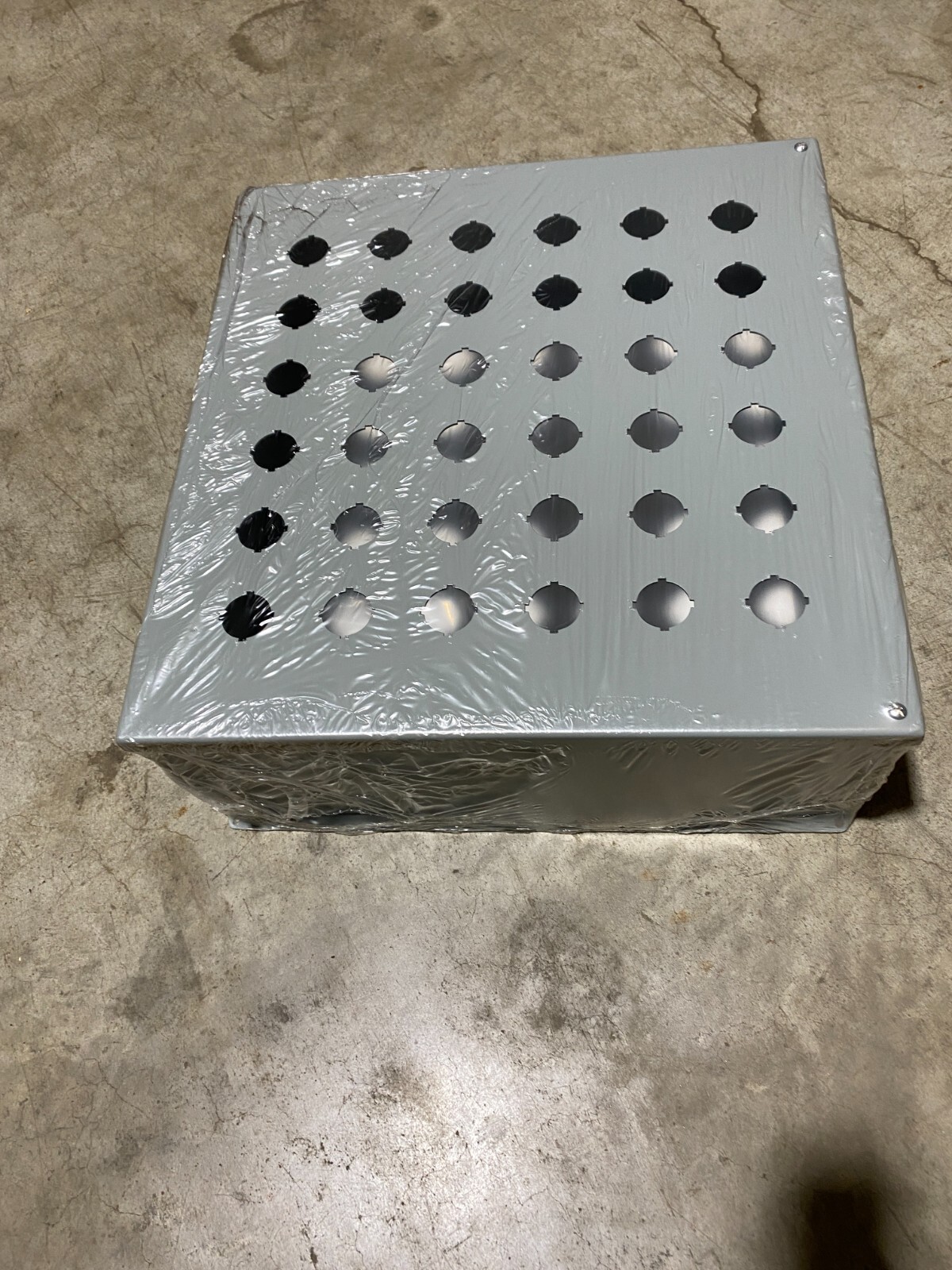 B-line PBP36 Pushbutton Continuous Hinge NEMA 12 Enclosure 36 Hole,w/Panel