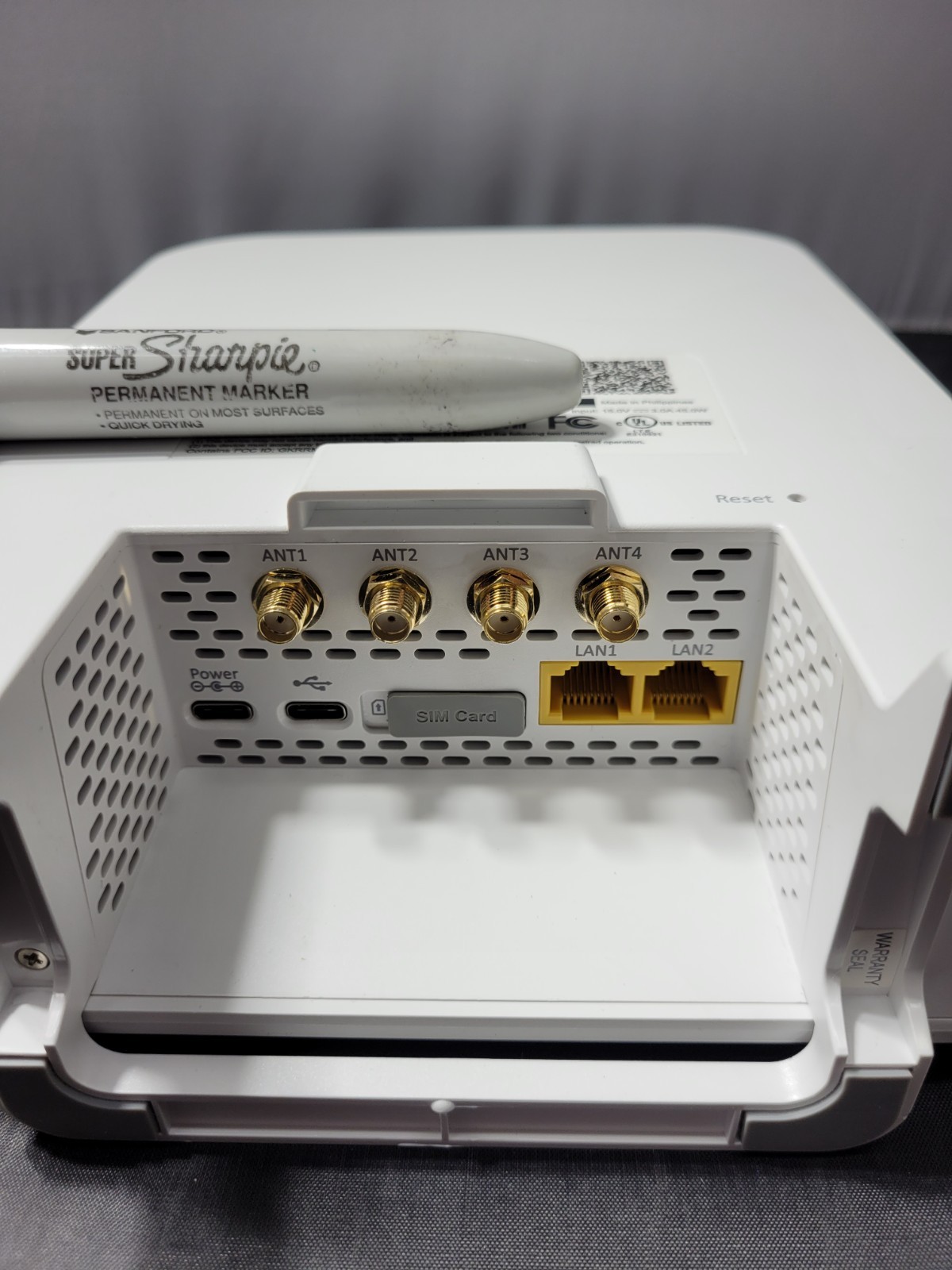 T-Mobile TMO-G4AR Home Internet 5G Modem Gateway - NO Cord