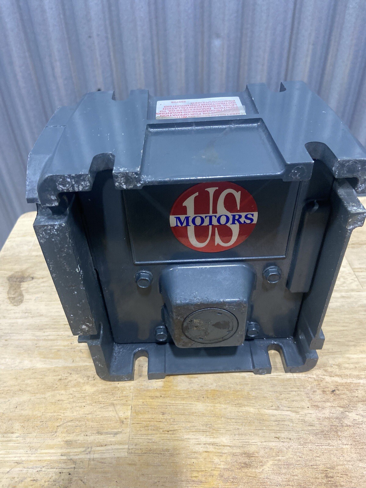 TORQUBE 5636/D12N GEAR REDUCER QC Type, ratio 15:1. 1.07 HP, 480 IN-LB, 1750 RPM