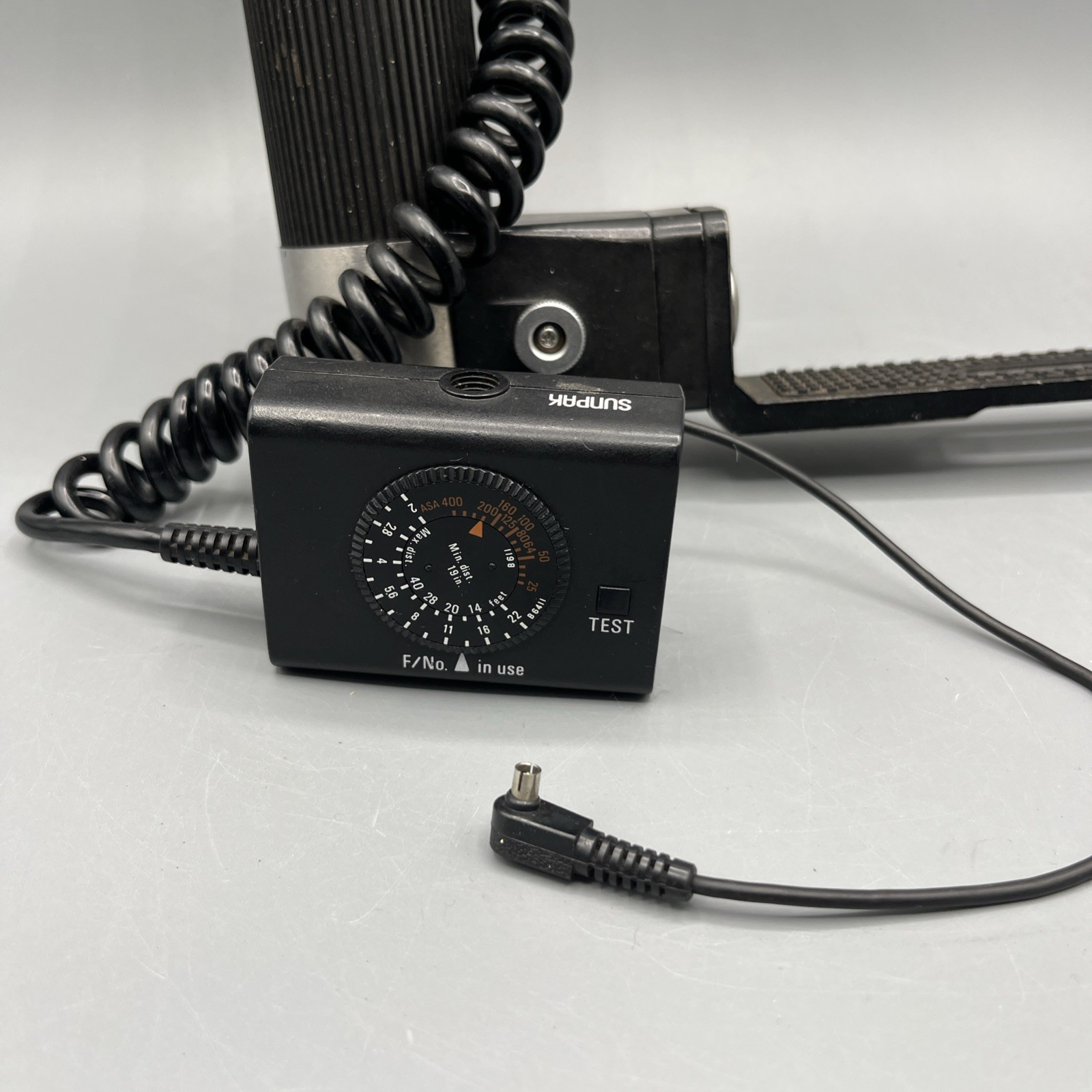 SUNPAK Auto 611 Thyristor Camera Flash UNTESTED