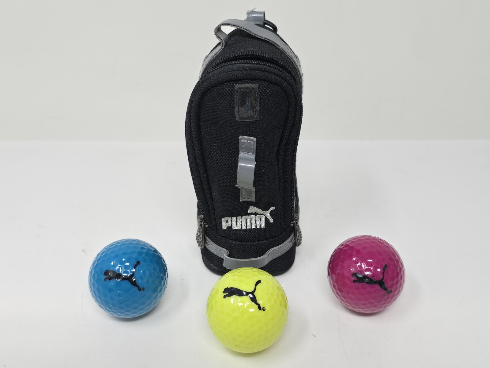 PUMA 3-Ball Golf Ball Hang Bag Carry Bag with Clip, with 3 Puma Balls