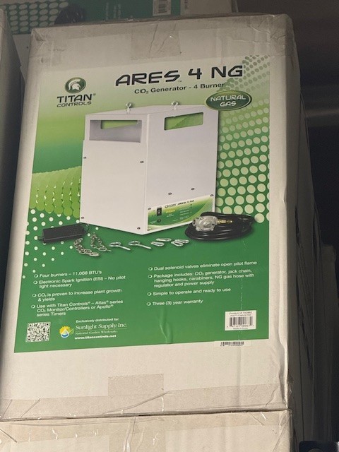 Titan Controls Ares 4 - Four Burner Ng Co2 Generator - 10.8 Cuft/Hr Natural Gas