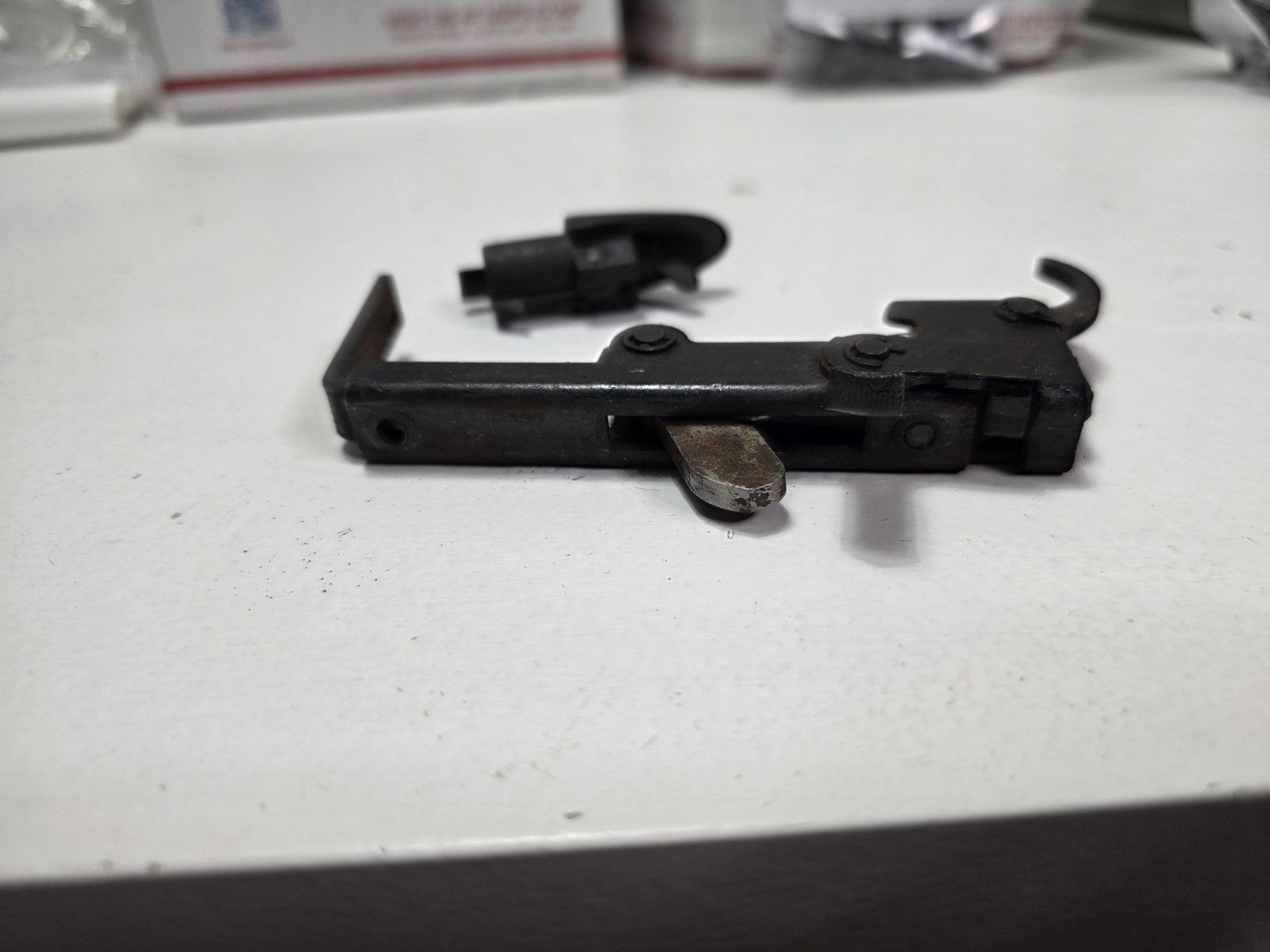 MOSSBERG 341 .22 RIFLE - COMPLETE TRIGGER ASSEMBLY Plug