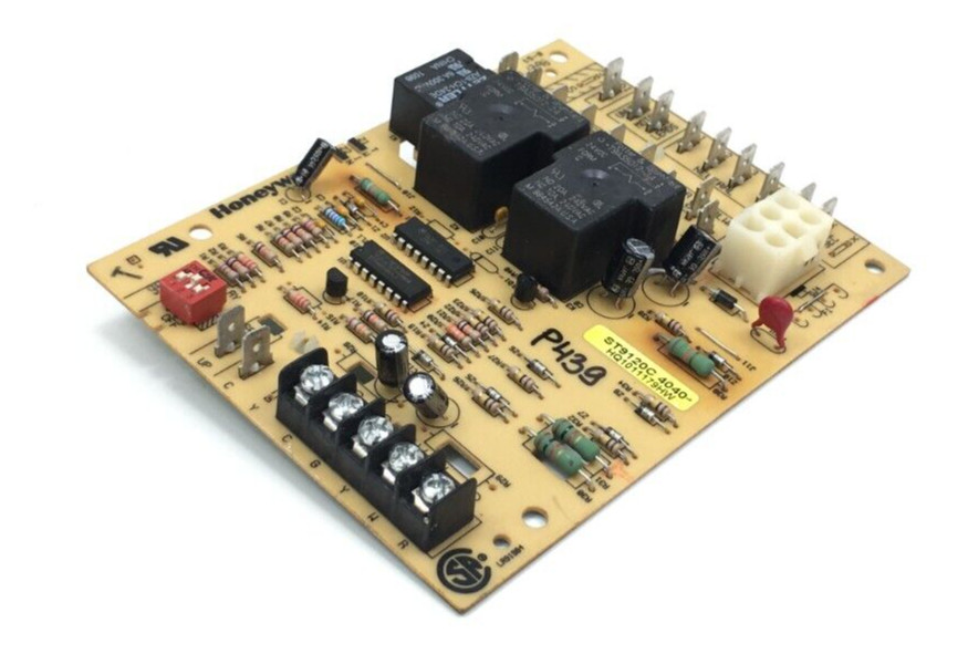 HONEYWELL ST9120C4040 Furnace Control Circuit Board HQ1011179HW used   #P439