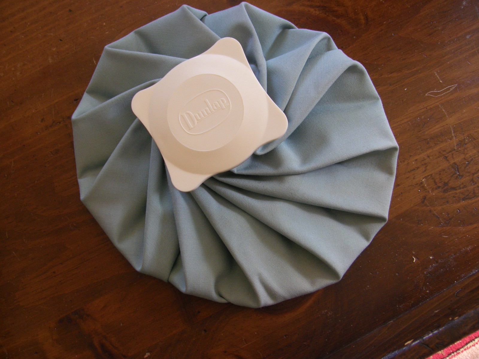 10032)Vntg  Dunlap Ice Bag Green w/White Cap 9" Diameter 10" Long+/- For Display