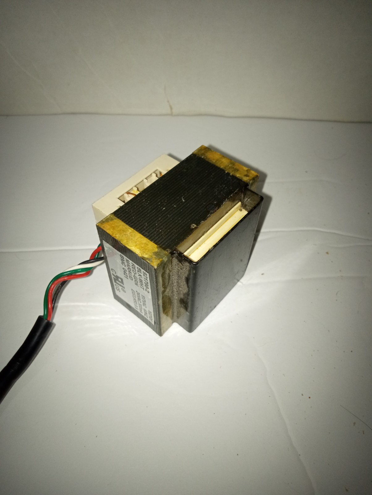 Transformer Pri 117VAC 60Hz Sec 24VAC 300mA for a Coinco Bill Validator