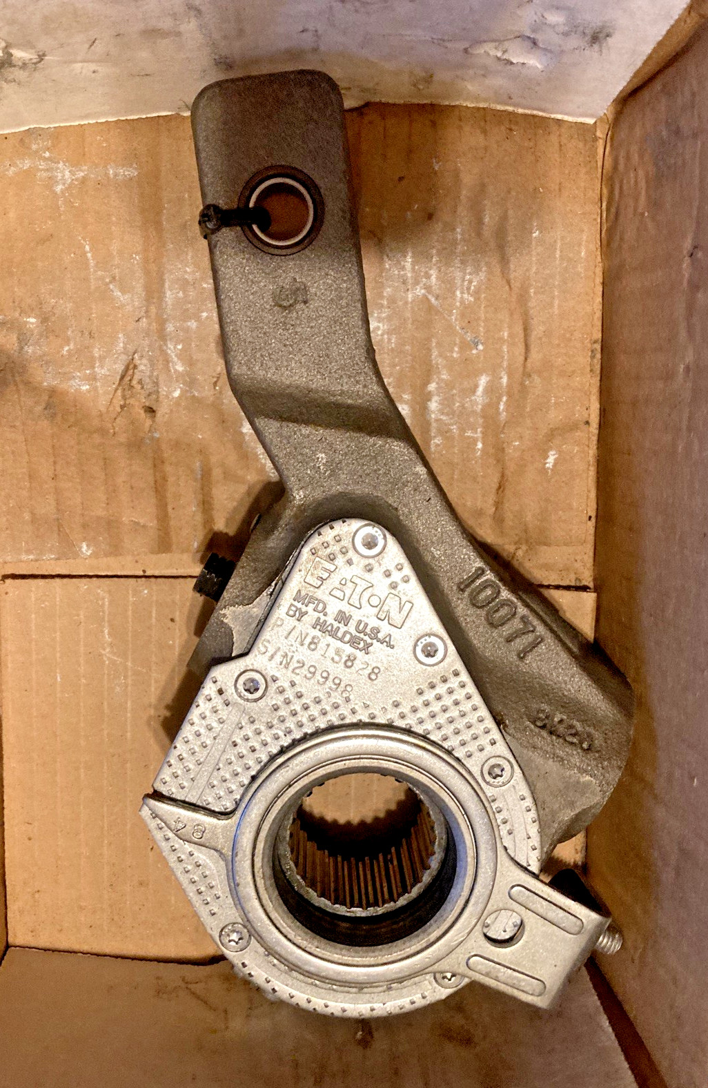 TWO EATON AUTO SLACK BRAKE ADJUSTERS 813651 HALDEX 40010214 OLD STOCK