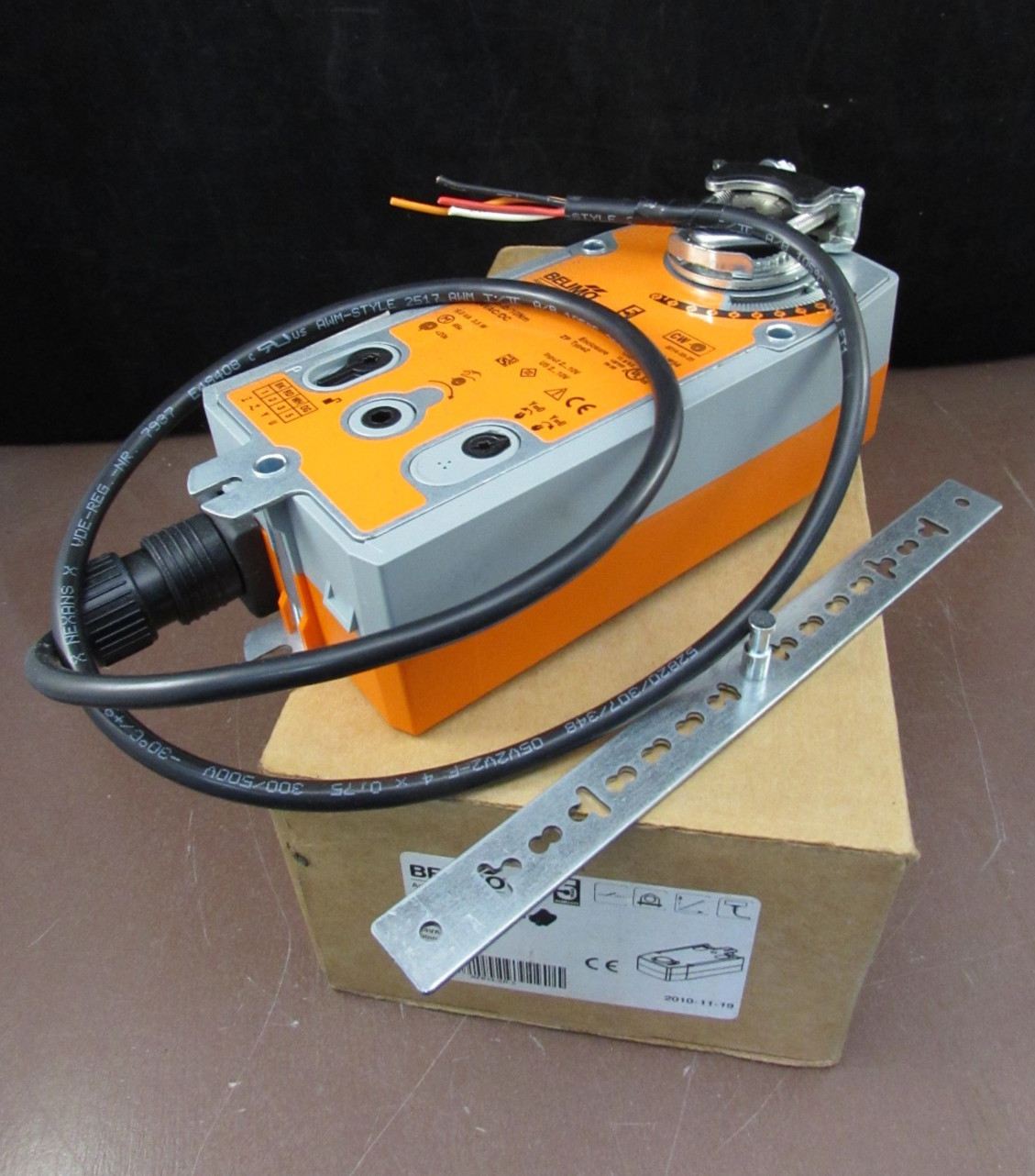 Belimo NFB24-SR Spring Return Damper Actuator 24V 90 in-lb Modulating