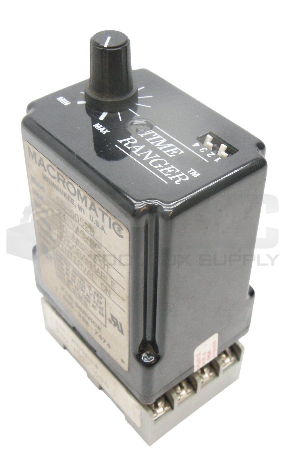 MACROMATIC SS-60528 PROGRAMMABLE INTERVAL TIME RELAY W/SR2P-06 RELAY BASE