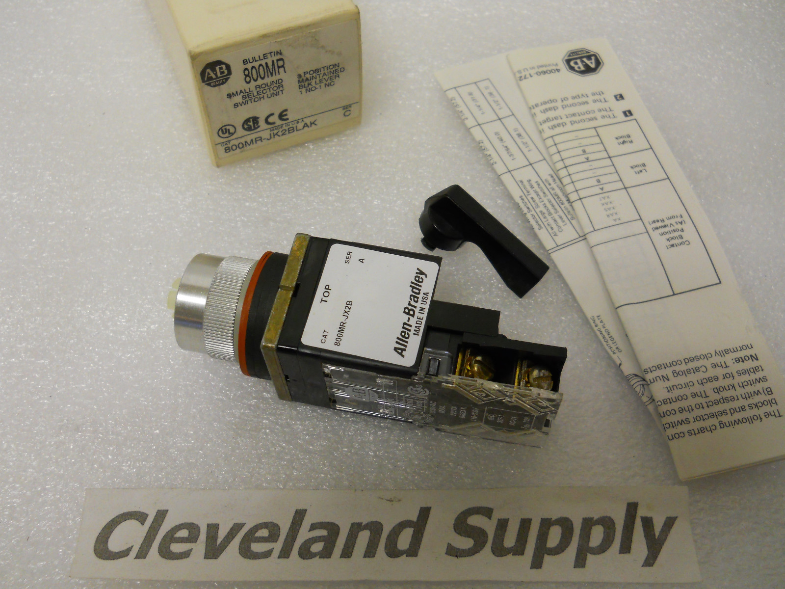 ALLEN BRADLEY 800MR-JK2BLAK SMALL ROUND SELECTOR SWITCH 3 POS. MAINTAINED  NIB