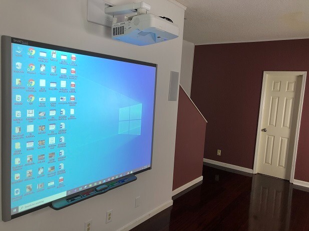 SMART Board SB680 77" Interactive Whiteboard In Excellent Condition With Pens