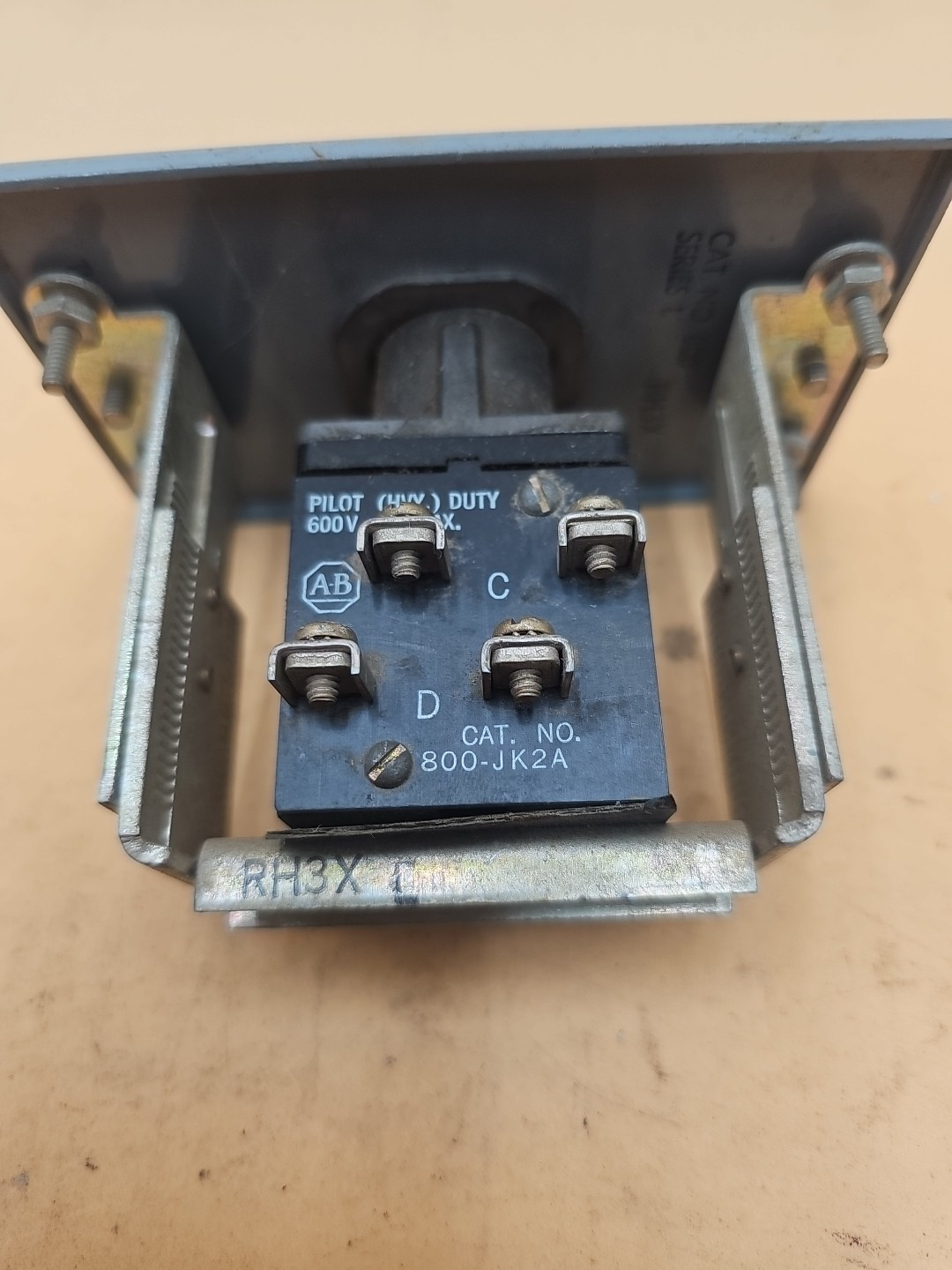 Allen Bradley 800-JK2A Three Position Selector Switch