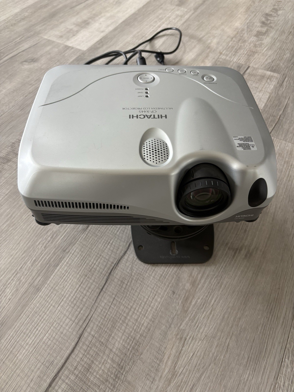 HITACHI CP-X445 MULTIMEDIA LCD PROJECTOR W/WALL MOUNT Classroom