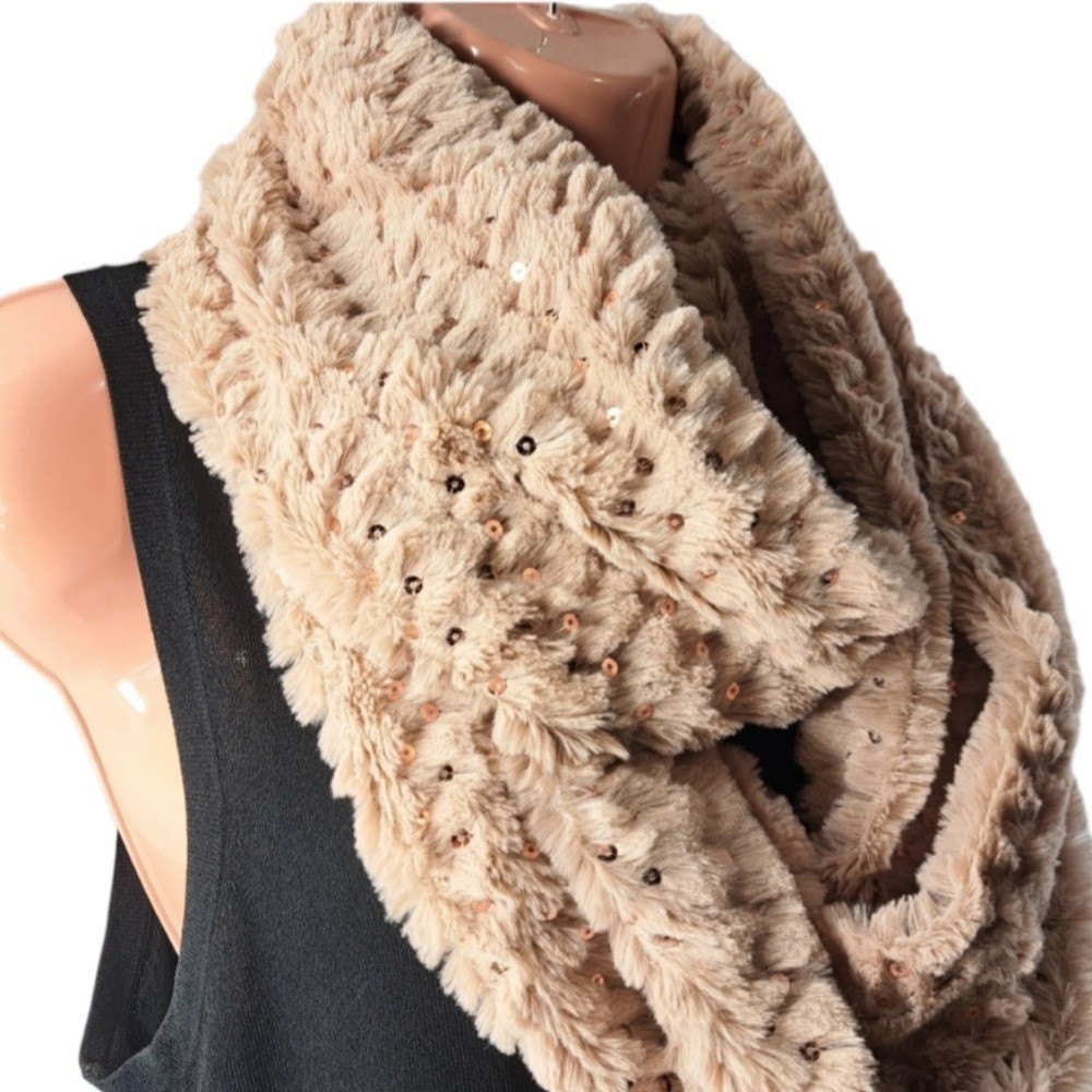 Infinity Women's Scarf Chunky Faux Fur & Sequins Old Pink