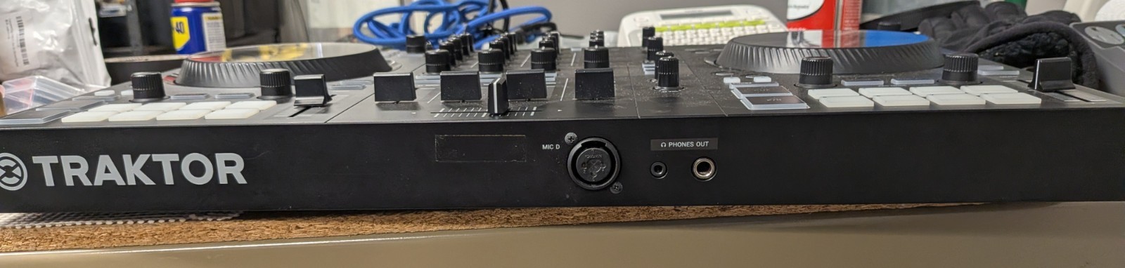 Native Instruments Traktor Kontrol S3 4-Channel DJ Controller