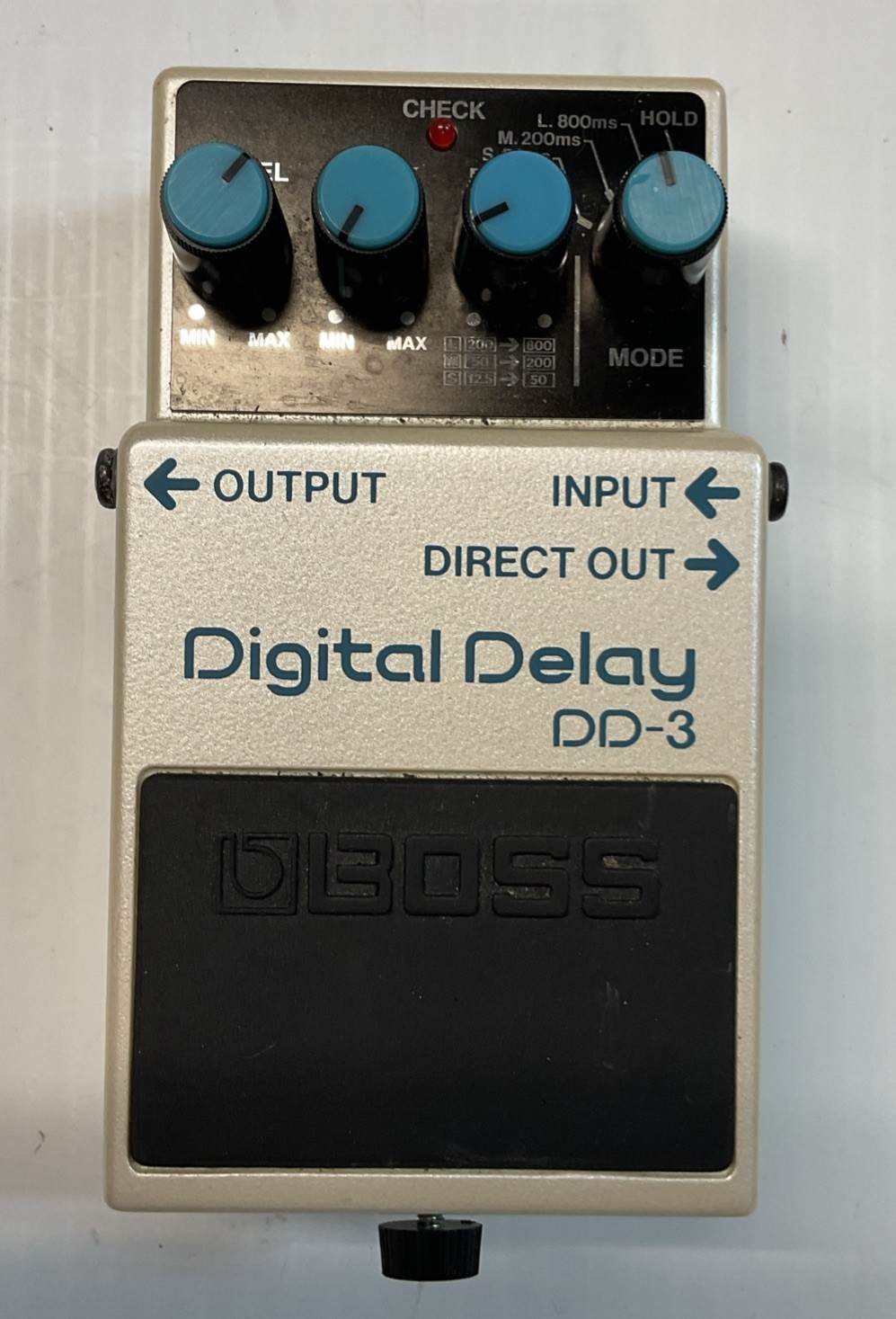 Boss (DD-3) Digital Delay Guitar Effect Pedal - Made in Taiwan