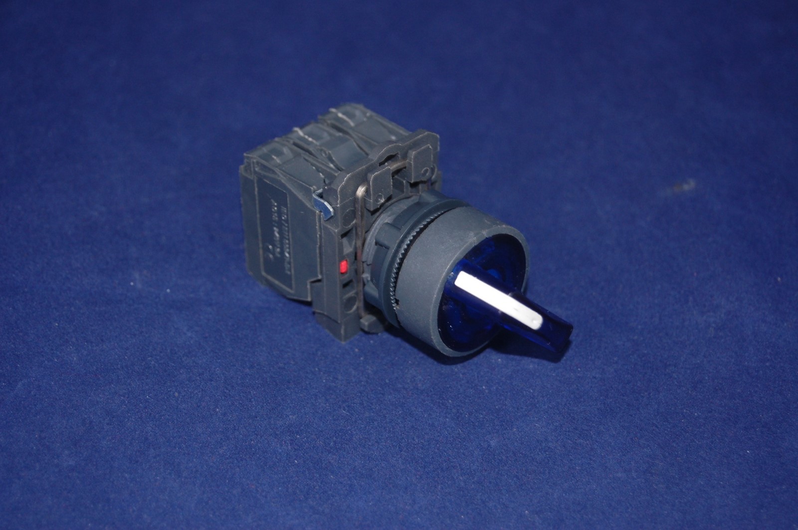 22mm ILLUMINATED Selector switch 3 Position Fits BLUE XB5AK156M5 220V Momentary