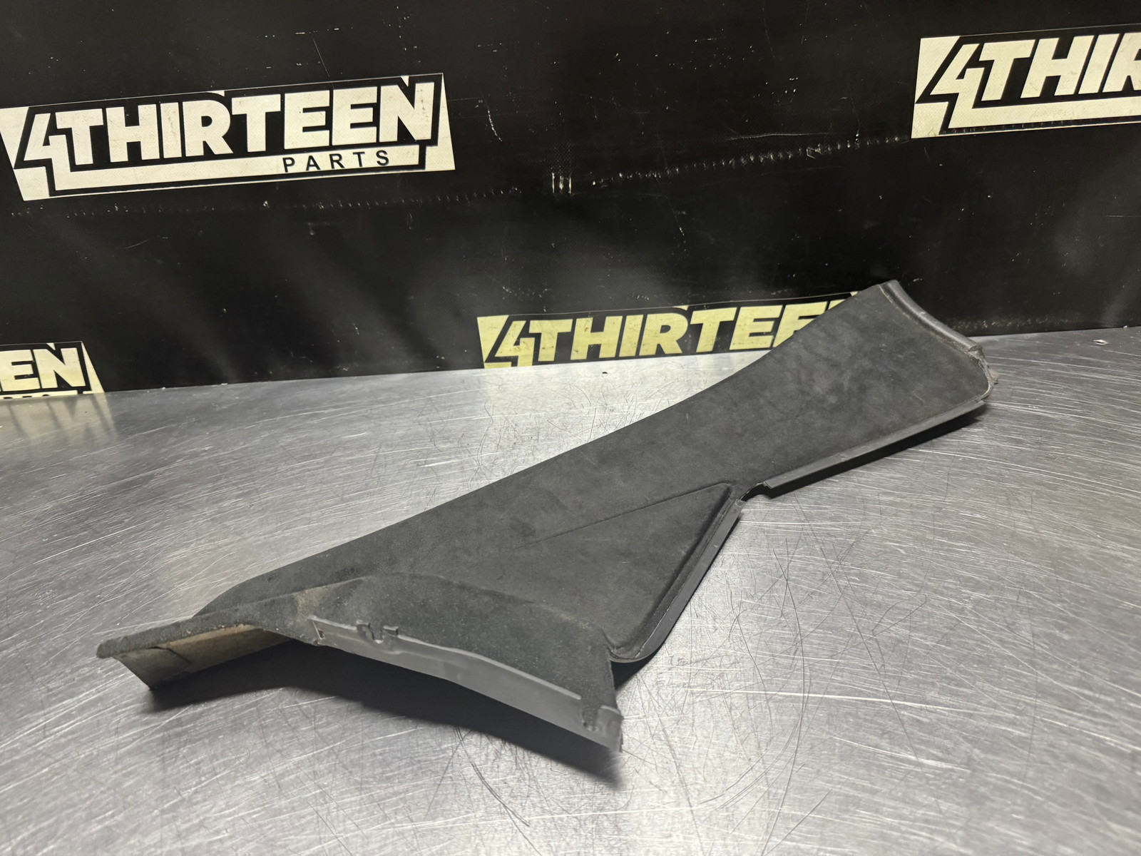 04-06 PONTIAC GTO LH BLK CONSOLE TRIM PANEL 92156764 OEM #N571