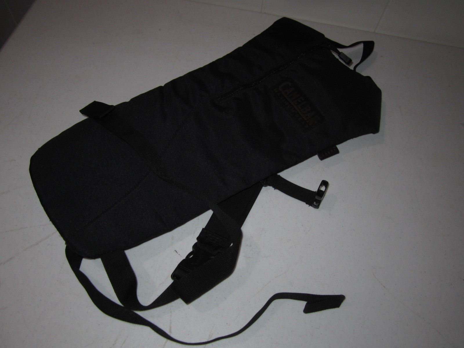 Black Camelbak Sabre Hydration Carrier Pack 70 Ounce 2 Liter Bladder NO INSERT